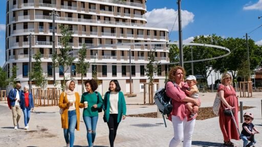 intégration de personnages dans des photos